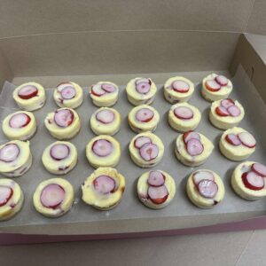 Petites - Strawberry White Chocolate